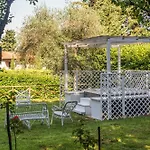 Country Lodge B&B